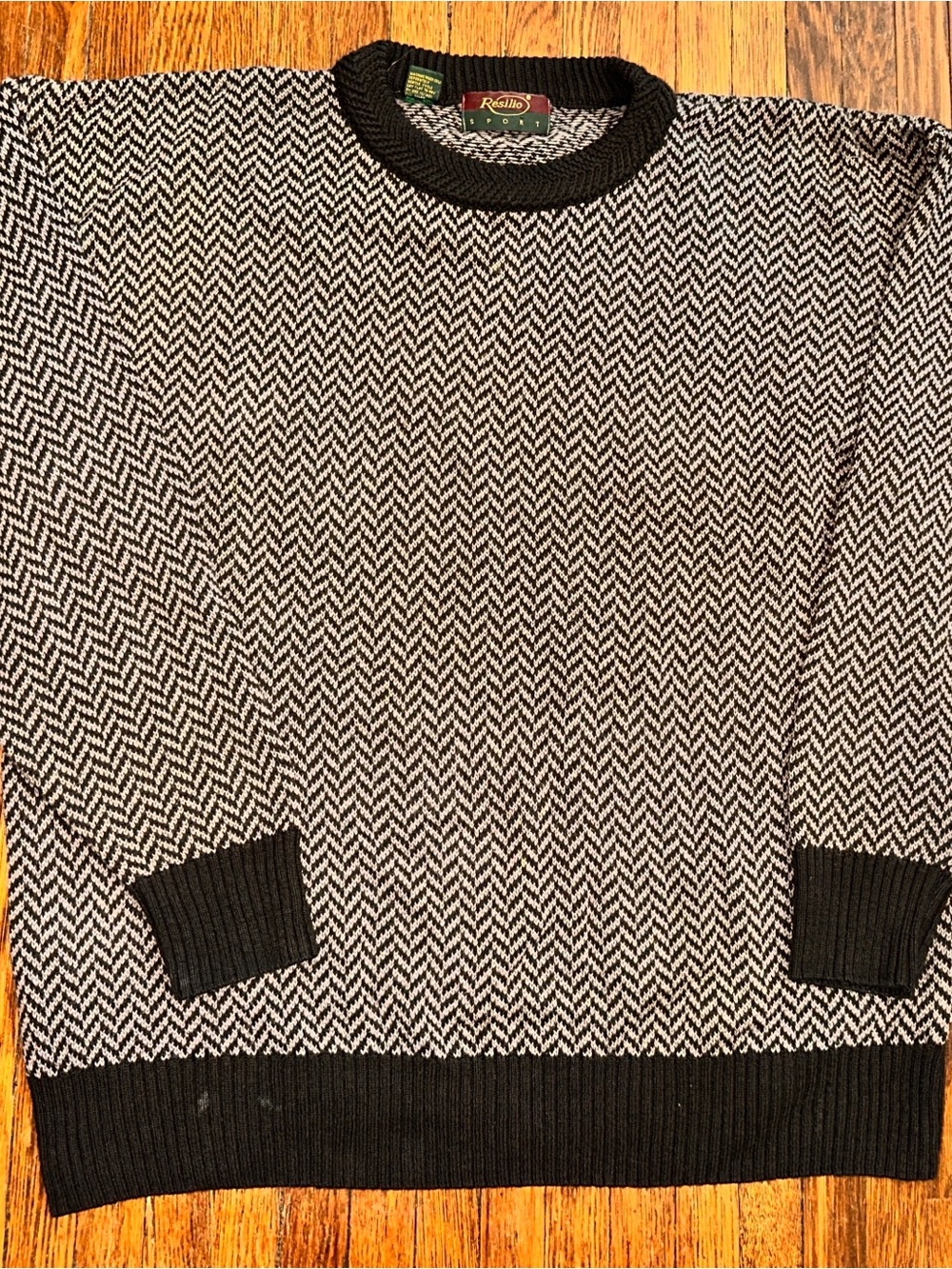 Vintage Men’s Large USA Made Herringbone Dark Gray Gorpcore Sweater